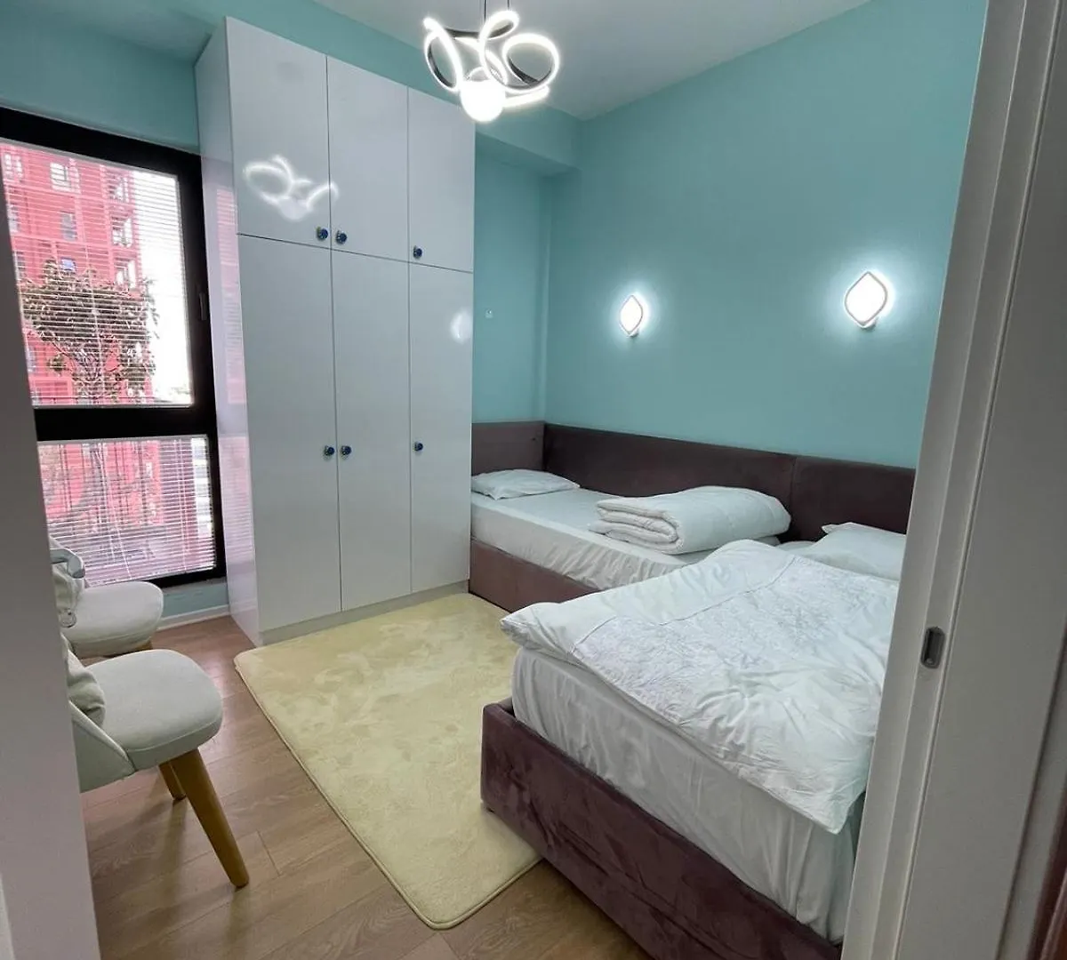 Garden Building Luxury Apartment 地拉那 0*,