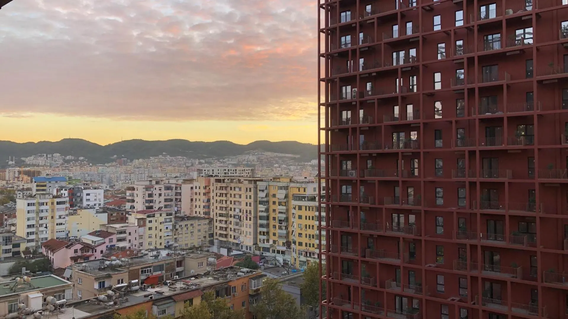 Garden Building Luxury Apartment 티라나 알바니아