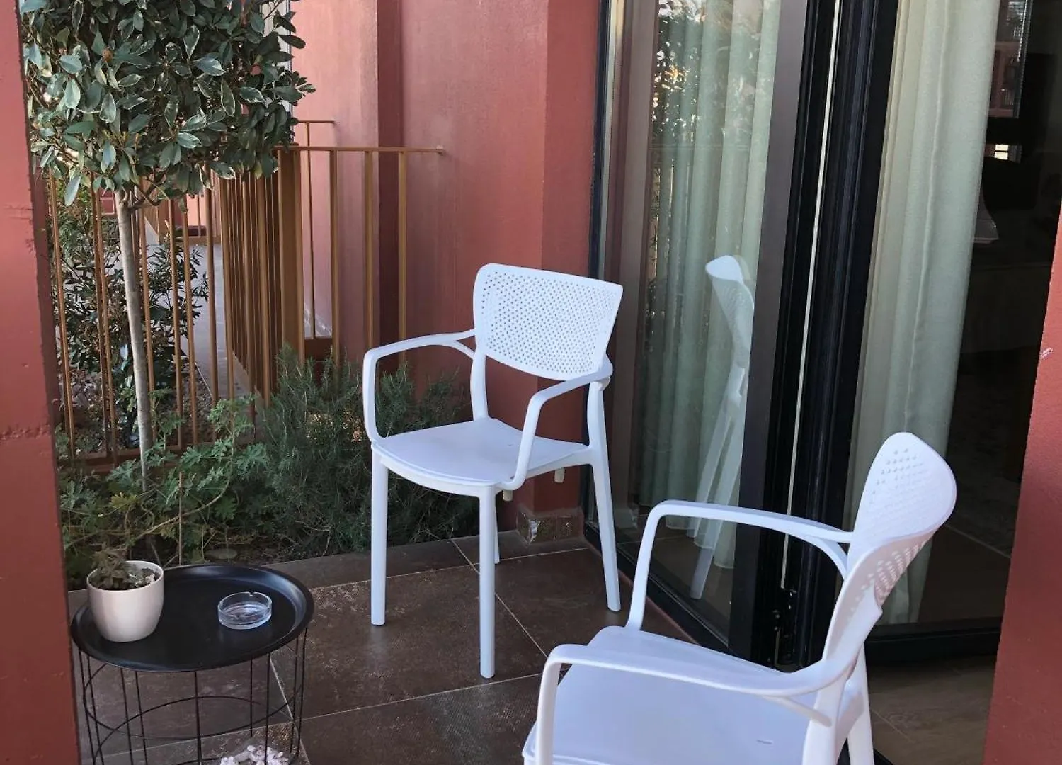 Garden Building Luxury Apartment 티라나 0*,  알바니아